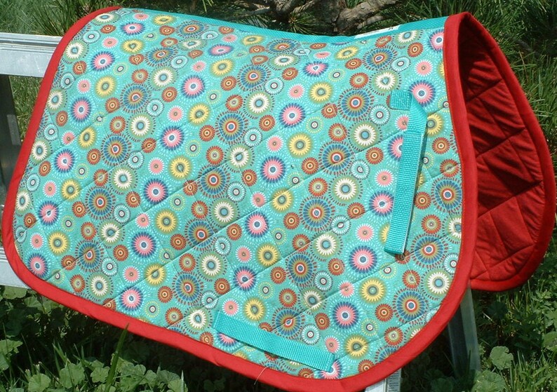 Prêt à expédier Turquoise Lucky Medallion Saddle Pad Taille Cheval image 1