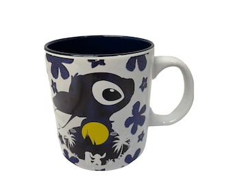 Caneca de café Disney Stitch Flores azuis com brilho elevado 20 onças Stitch XL 4 1/3" x 4"
