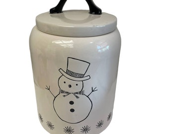 GRACE BAKE SHOP Snowman Canister White Ceramic Lid with Black Handle 8" x 5"