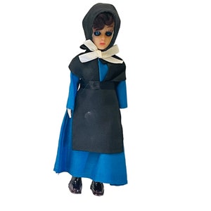 Vintage Amish Girl Doll in Blue Dress & Black Bonnet 7&quot;