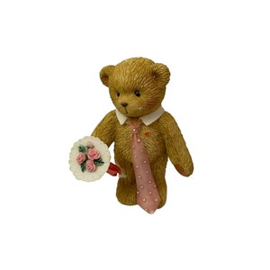 Vintage Cherished Teddys Figur I&#39;m Sweet On You Boy mit Blumen 107060 2002 3 1/3&quot;