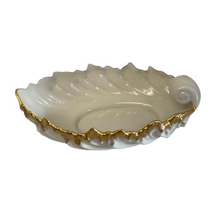 Lenox Ivory Gold Leaf Shell Dish Elegant Porcelain Home Decor Serving 9.5 inches Read