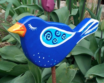 Kleiner Holzvogel Gartenstecker "Nephele" in Blautönen , handbemalt und wetterest lackiert, Deko für Garten, Terasse und Balkon, Geschenk