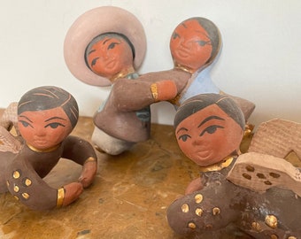 Rare vintage Mexican clay ornaments, Mexican folk art, collectible figurines, holiday decor, Tonala angel family