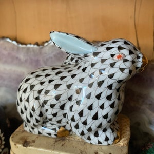 Vintage Herend Bunny Rabbit Figurine, porcelain, black fishnet pattern, collectible figurine, hand painted bunny , made in Hungary