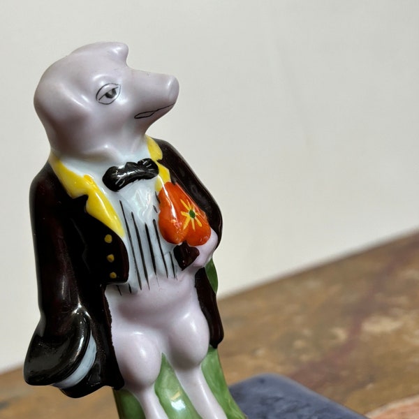 Vintage Gentleman pig Limoges. peint main, collectible decorative box, hand painted, made in France