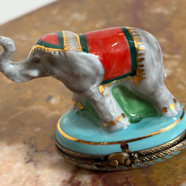 Vintage Limoges circus elephant box, peint main, made in France, decorative collectible box