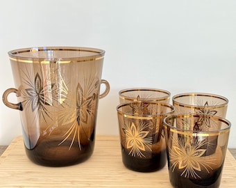 Mid Century Modern Ice Bucket & 4 Glasses | Amber Brown Glass | Gold Starburst