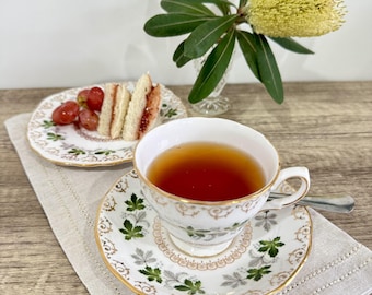 Colclough Trio Teacup Saucer Side Plate: Green Ivy Leaf Gold Gilt Bone China