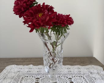 Mid‑Century Clear Pressed Glass Vase with Diamond Cut Pattern – Flared Rim Pedestal Vase