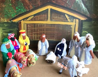 Juego completo de belén compuesto por 16 artículos.