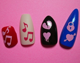 Vinyl nagelstickers klein Valentijnshart voor doe-het-zelfnagels