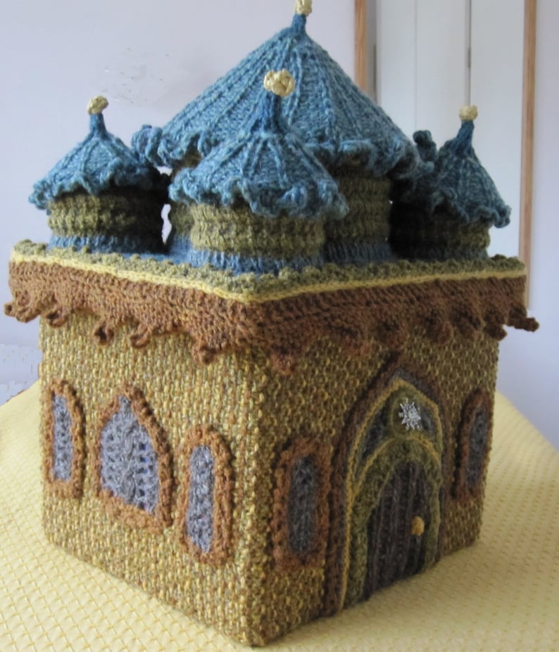 Castle box knitting pattern image 1