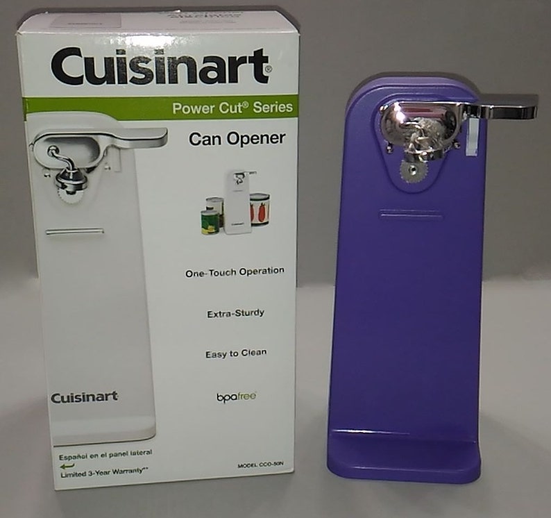 Puede incluir: Abrelatas Cuisinart Power Cut Series de color morado con operaci&oacute;n de un solo toque, dise&ntilde;o extra resistente y caracter&iacute;sticas f&aacute;ciles de limpiar. Es libre de BPA y viene con una garant&iacute;a de 3 a&ntilde;os.