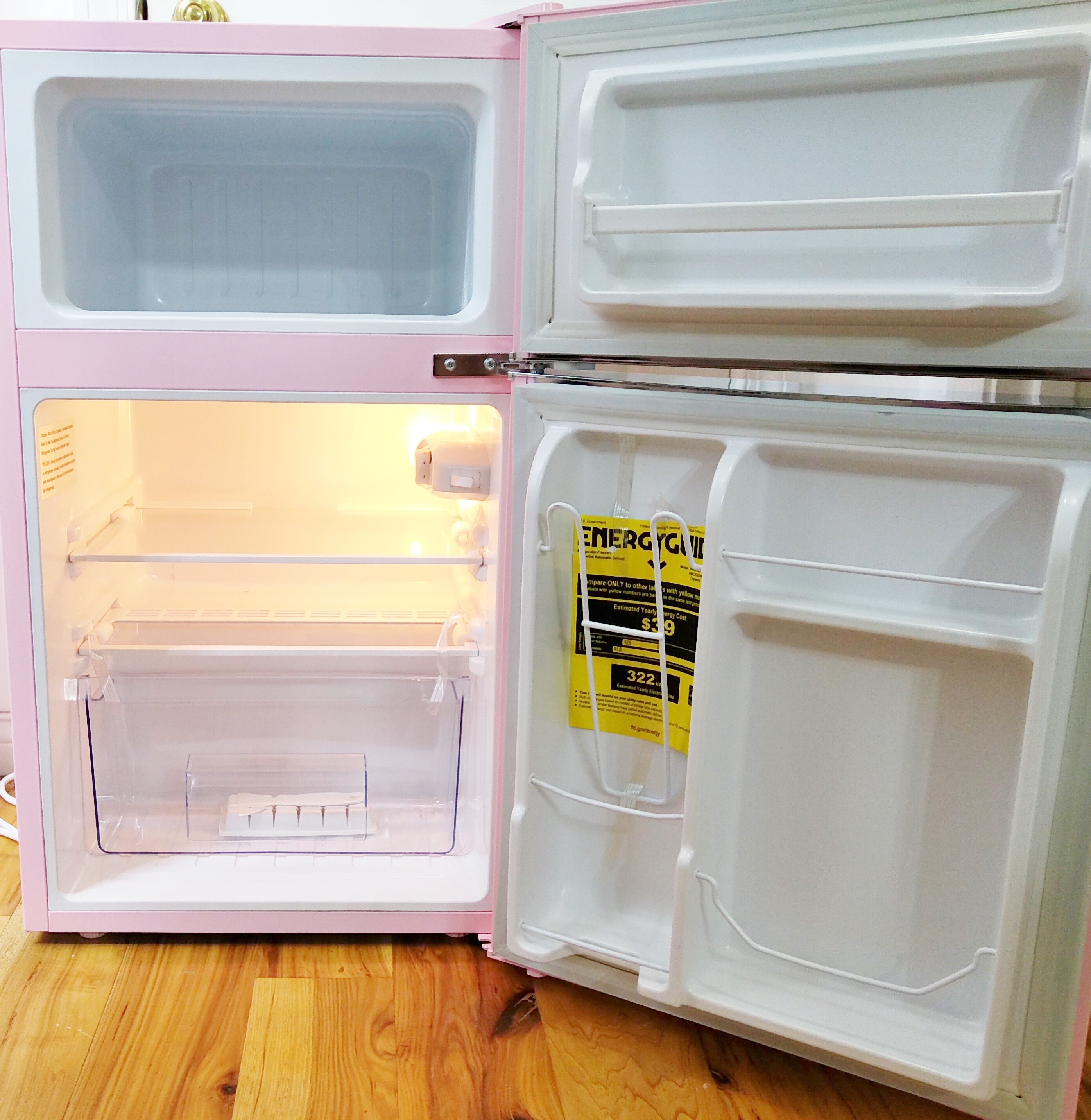 Pink 2 Türer Retro Mini Kühlschrank, Pink Mini Kühlschrank, Magic Chef Pink Mini  Kühlschrank 3,2 Kubikfuß, Rosa Kühlschrank, Pink Retro Geräte - .de