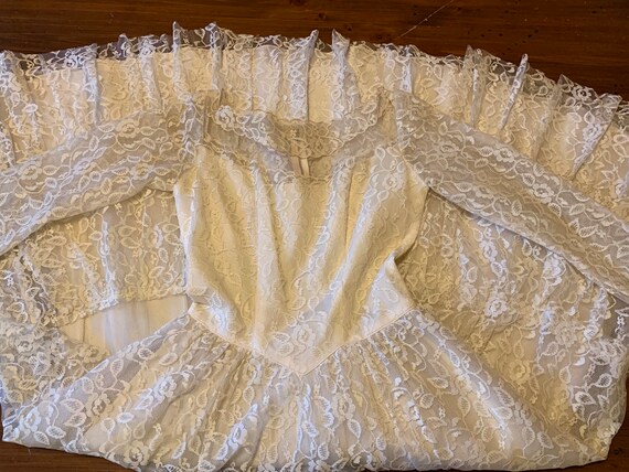 Long 1950s wedding dress