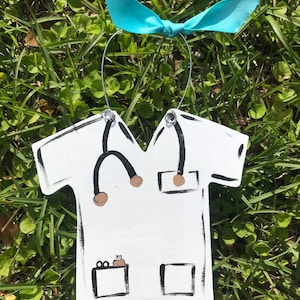 Christmas Ornament / White Scrub Top Lab Coat Wood Christmas Ornament - Nurse - Lab - Tech - Pharmacy - Doctor - Medical - Scrub Top