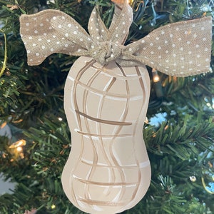 Christmas Ornament / Peanut Wood Christmas Ornament - Peanut Farmer - Farmer - Gift - Christmas Party