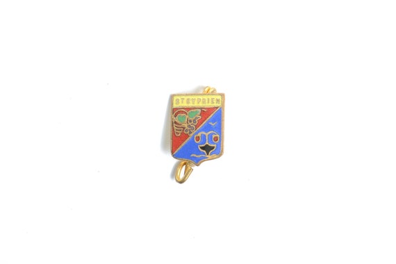 Saint Cyprien Coat of arms enamel pin badge, Franc