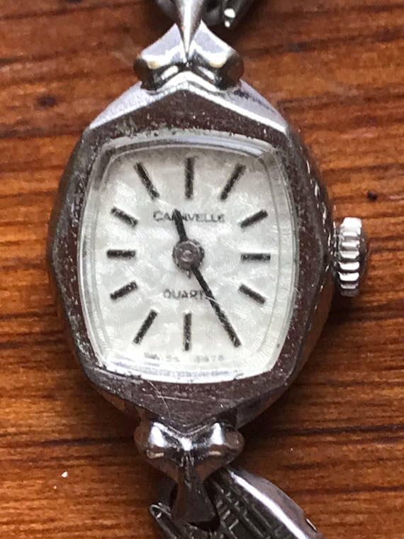 Vintage 1981 Caravelle Ladies Wrist Watch