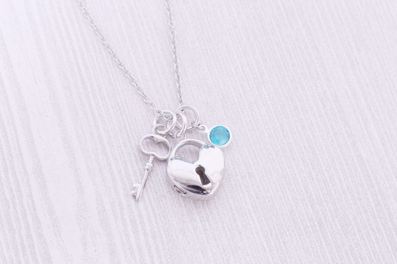 Ash Necklace Urn Necklace Cremation Jewelry Pet Memorial Heart and Key Engraved Jewelry Stainless Heart Lock Memorial Pendant