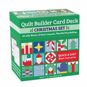 Pode incluir: Uma caixa verde com um baralho de cartas de construção de colchas com tema natalino. A caixa apresenta um design festivo com 12 padrões de blocos de colchas e o texto "Quilt Builder Card Deck Christmas Set 40 Jolly Blocks, 8 Merry Layouts, Plentiful Possibilities Quick & Easy Block Tool Series (50) 4" x 4" two-sided cards".