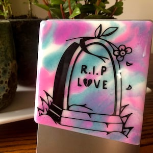 Pretty Pastel RIP LOVE Headstone / Gravestone Cemetery Magnet