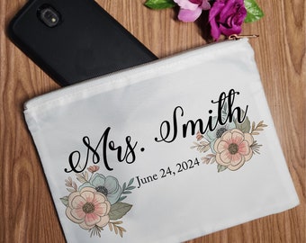 Personalized Bride Makeup Bag - Cosmetic Bag - Bridesmaid Gift - Wedding Day Gift - Mrs. Makeup Bag - Wedding Must Have - Bridal Shower Gift