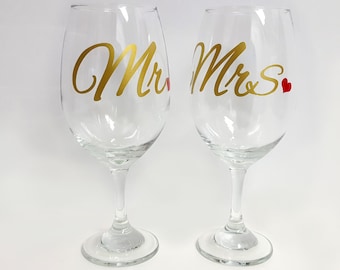 Mr. & Mrs. Wine Glasses - Personalized Wedding Gift