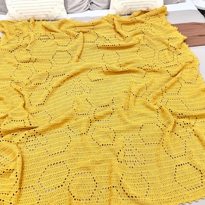 Filet Crochet Blanket Pattern | Bee Blanket Crochet Pattern | Filet Blanket | Animal Filet Crochet Pattern | Crochet Honeycomb Pattern Bees