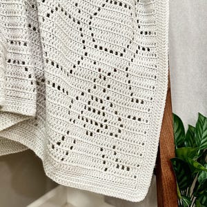 Easy Baby Blanket Crochet Pattern | Filet Crochet Blanket Pattern | Crochet Bee Blanket Patterns | Bumblebee Pattern | Crochet Animal