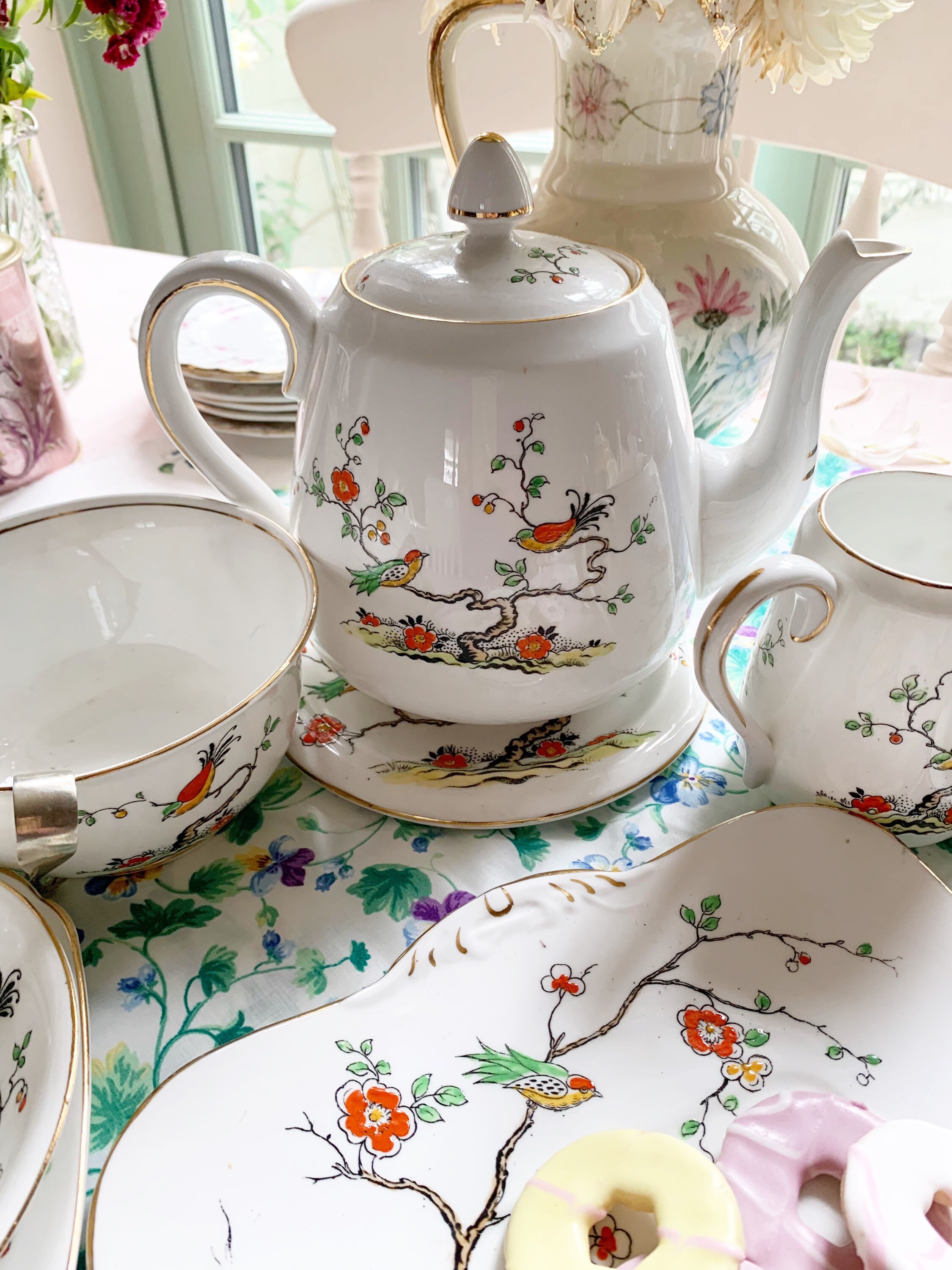 The most beautiful tea pot set for two . Made by Heathcote in Etsy