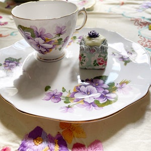 Beautiful vintage tennis set . cup and large plate for cake ! Made by Royal Vale