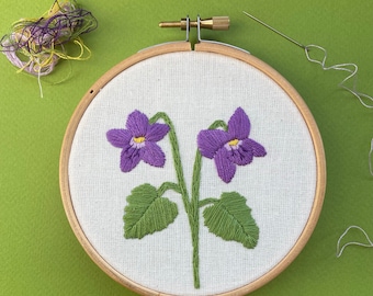 Violet embroidery kit, craft kit for beginners, modern needlework pattern, spring floral project, flower lovers gift, DIY hobby pack