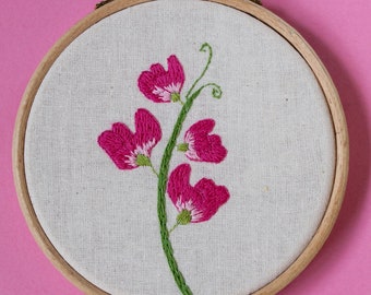 Sweet pea embroidery kit, craft kit for beginners, modern needlework pattern, summer floral project, flower lovers gift, DIY hobby