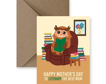 Literary Mom Happy Mother's Day Card: Owl Reading Book Design