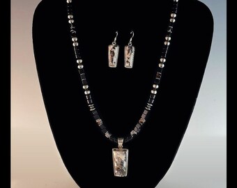 White Fox Creation: Sterling- und Weißbüffel-Ohrring-Set mit Edelsteinkette