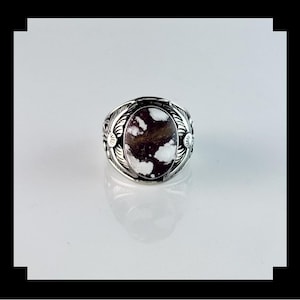 Handcrafted Sterling and Wild Horse Magnesite Men&#39;s Ring   Size 12 3/4