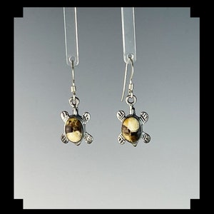 Entzückende Sterling und Wildpferd Magnesit Schildkröte Ohrringe