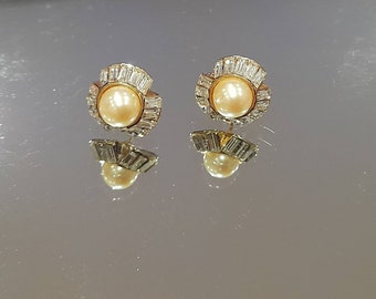 Vintage faux pearl, diamanté and gold tone stud earrings. Lovely pair of earrings 1980s style, formal wear The Queen, Diana, wedding / bride