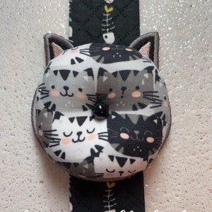 Wrist Pincushion - Kitty Cat wrist pin cushion NEW