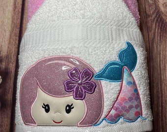 Personalized Little Mermaid Hooded Towel: Embroidered Cotton Kids Bath Towel