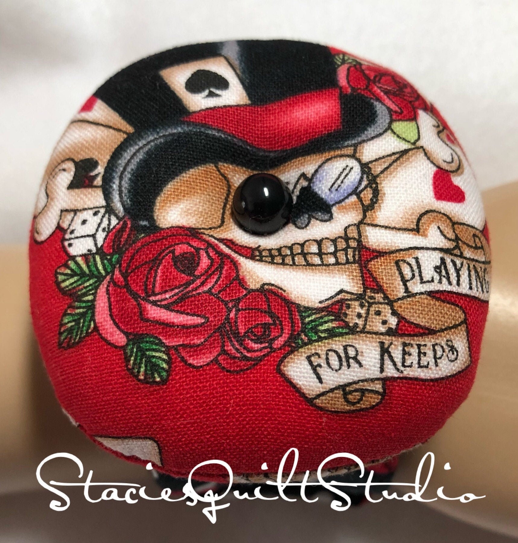 Pin Cushion Skull - Etsy display picture 2