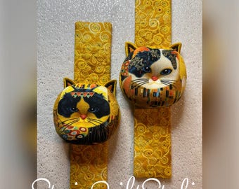 Pincushion - Wrist Pincushion - Cats - Kitty