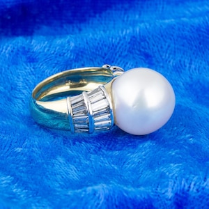 South Sea Pearl Ring with Baguette Diamonds in 18k Yellow Gold