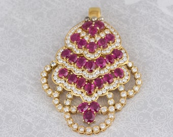 Moving Ruby and Diamond Pendant in 18k Yellow Gold