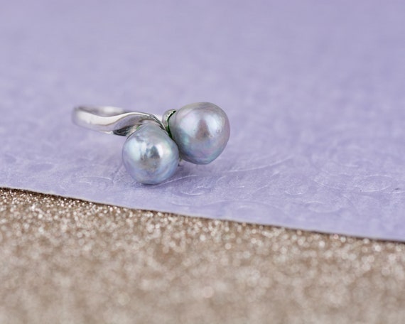 White Gold Ring with Freshwater Pearls - image 2