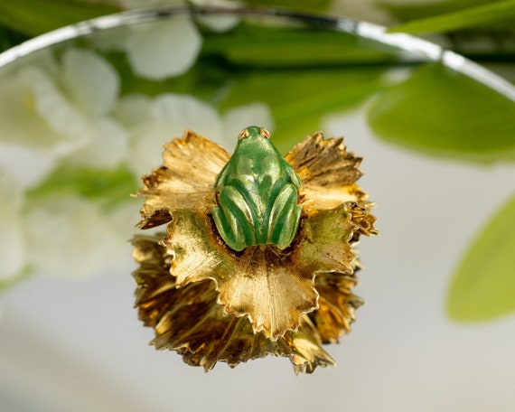 Frog and Lily Pad Brooch Pin in 14k Yellow Gold w… - image 2