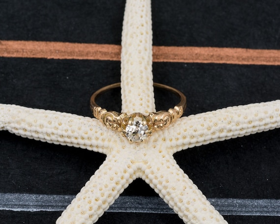 Vintage Diamond Solitaire Ring with Elegant Metal… - image 1