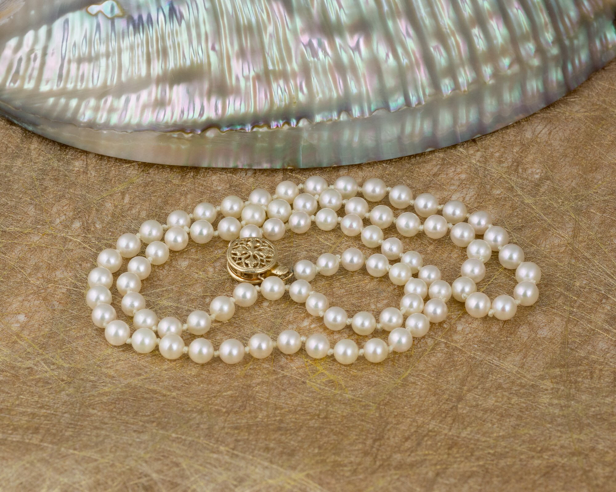 White akoya 2024 pearl necklace